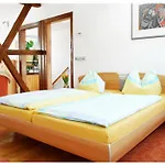 Alter Zausel 3*
