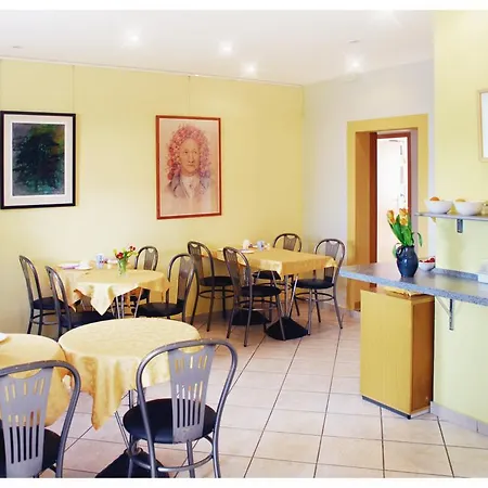 Alter Zausel Penzion Výmar